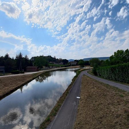 Aupres Du Lavoir Remigny Kültér fotó